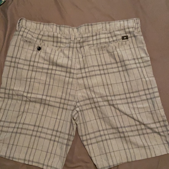 Quicksilver Grey Plaid Shorts - Picture 2 of 8